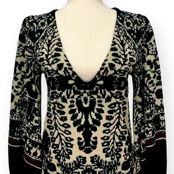 Free People Music And Lyrics Bishop Sleeve Mini Sweater Dress Size XS - Picture 5 of 11